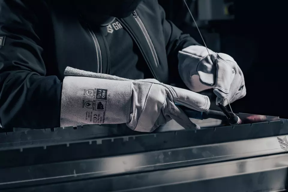 PRO FIT 531822, Welding Glove Combi Cowhide, Size 10, image 4, gallery thumbnail