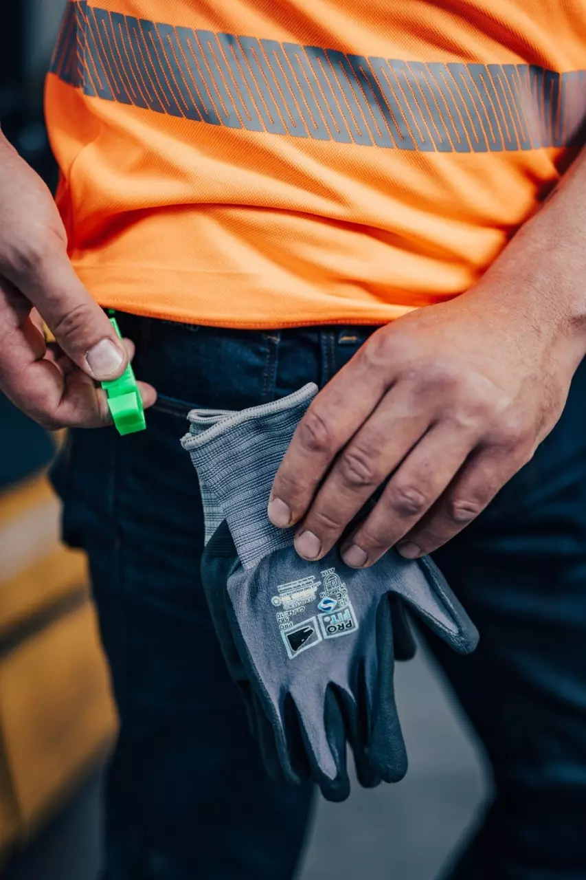 PRO FIT 103, Glove Clip, Neon Green, image 3, gallery thumbnail