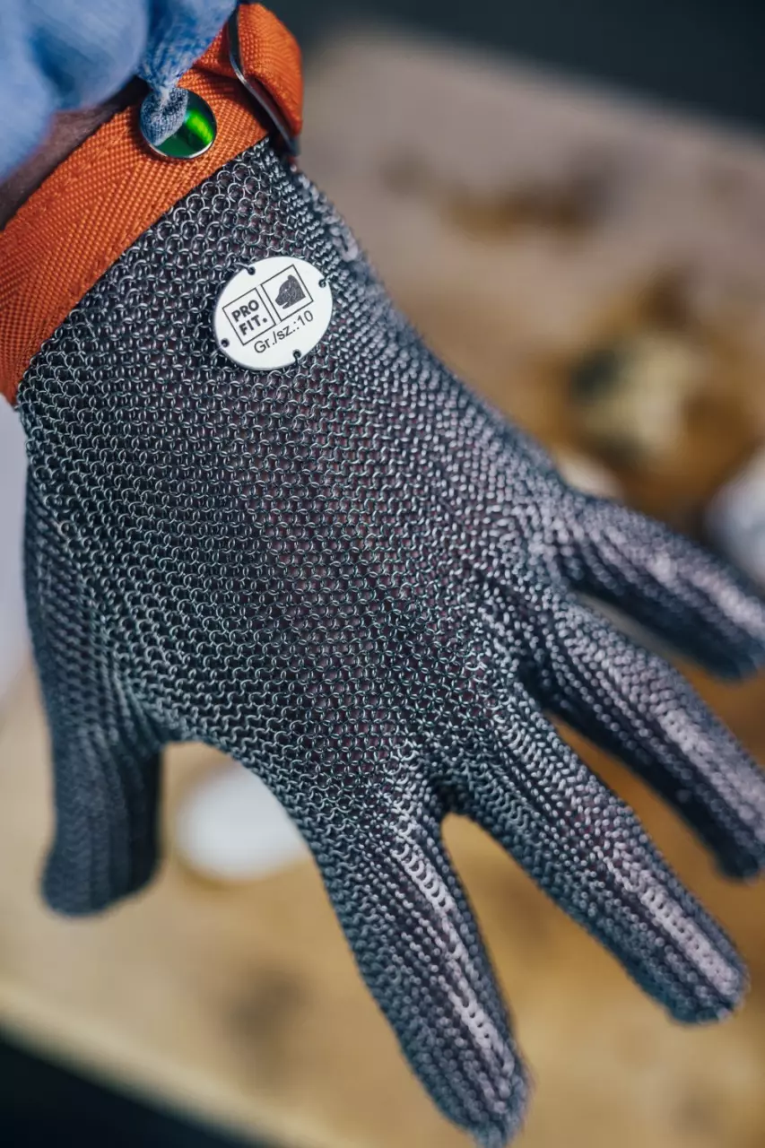 PRO FIT 3810, Chainmail Glove, Reversible, image 6, gallery thumbnail