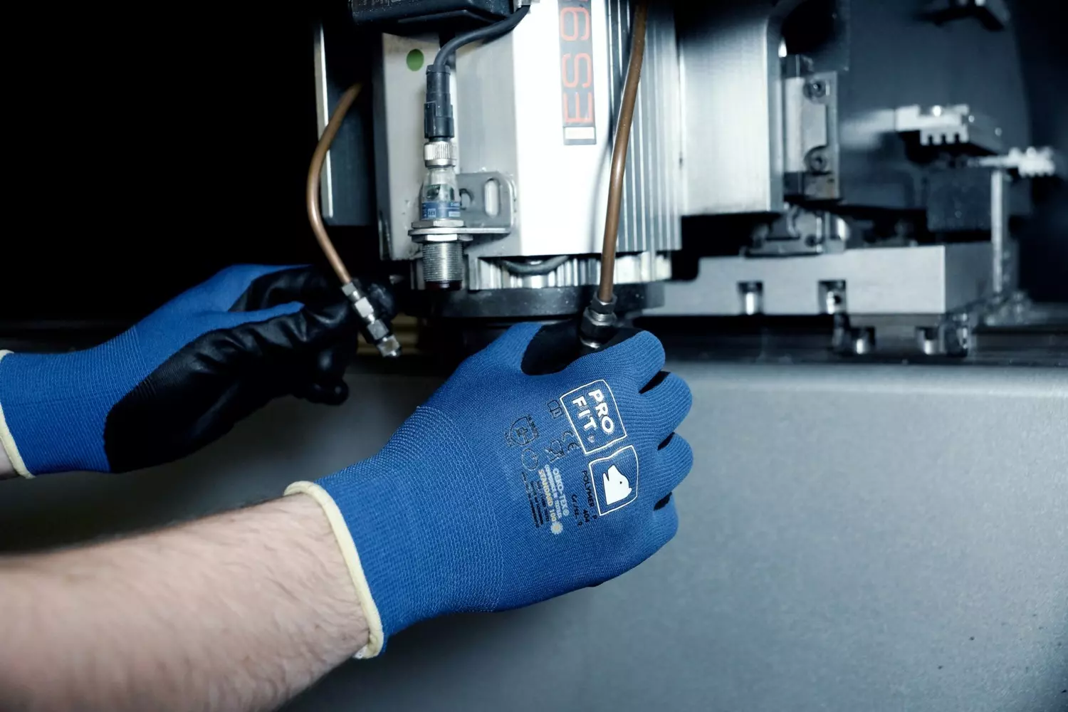 PRO FIT 404, Polymer-p Assembly Glove, image 3