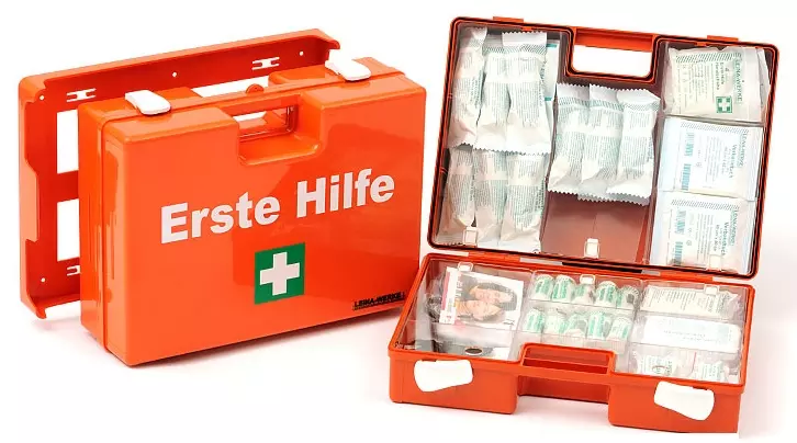 Leina-Werke 6644, First Aid Kit QUICK Filled DIN 13157 with Wall Bracket Dimensions 26 x 17 x 11cm, image 1