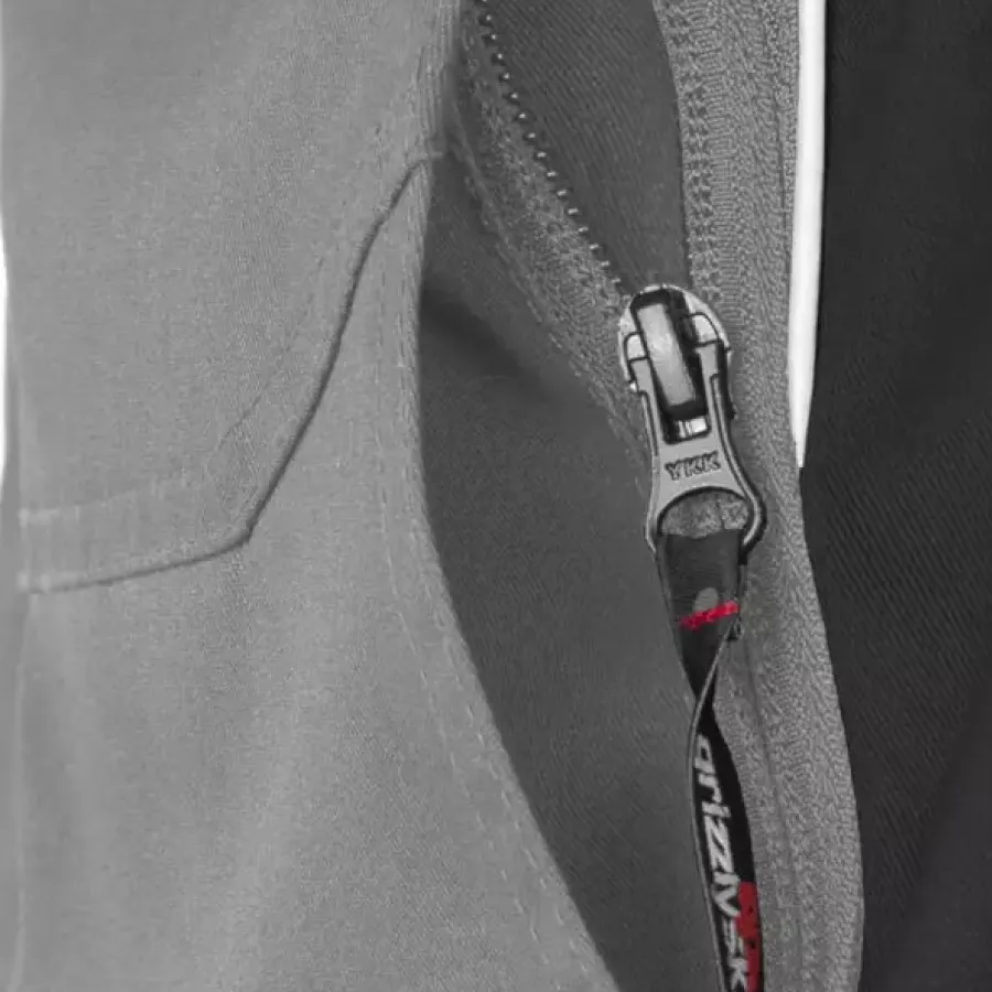 **Zipper Pockets** keep your essentials securely in place while staying easy to access on the move.