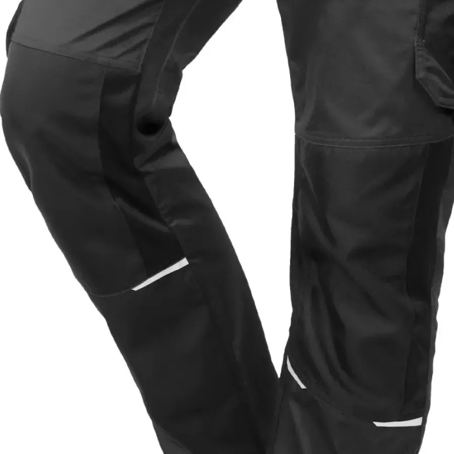 **Pre-Shaped Knees** move naturally with you for effortless bending and kneeling throughout the day.