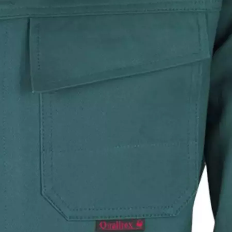 **Chest Pocket** keeps your essentials within easy reach while staying organized on the job.