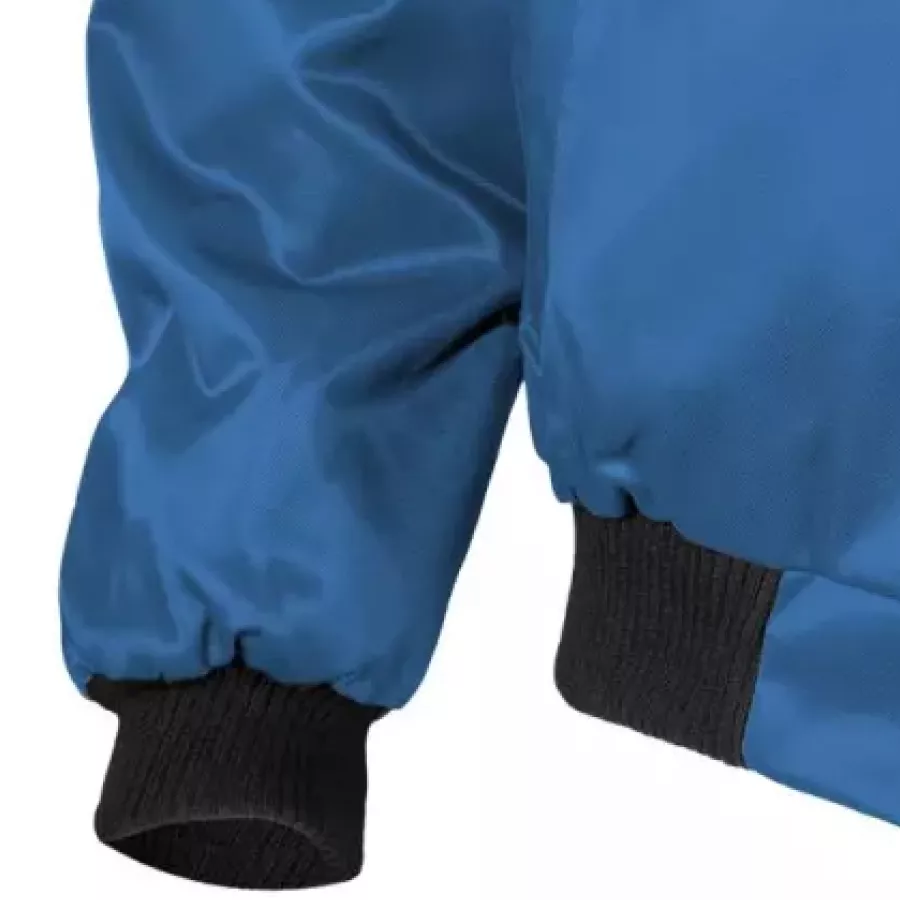 **Elastic Cuffs** keep warmth in and add a snug, comfortable fit without restricting movement.