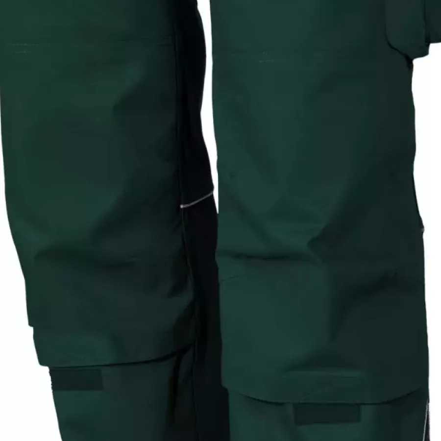 **Knee Pad Pockets** let you work comfortably on your knees without breaking focus or momentum.