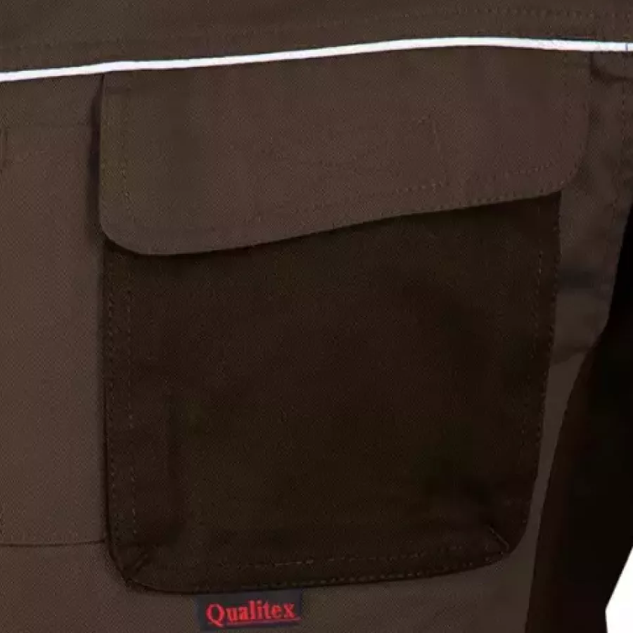 **Mehrere Taschen** halten Ihre Utensilien organisiert und griffbereit für einen effizienten Arbeitsablauf.