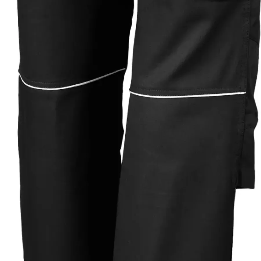 **Reflective Piping** adds a subtle touch of visibility that helps you feel more confident when working in low-light conditions.