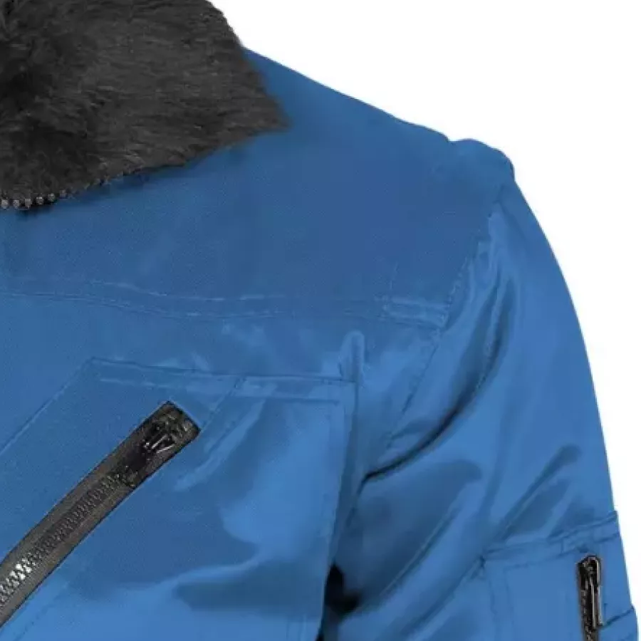 **Detachable Sleeves** transform your jacket into a versatile vest for adaptable style and comfort.