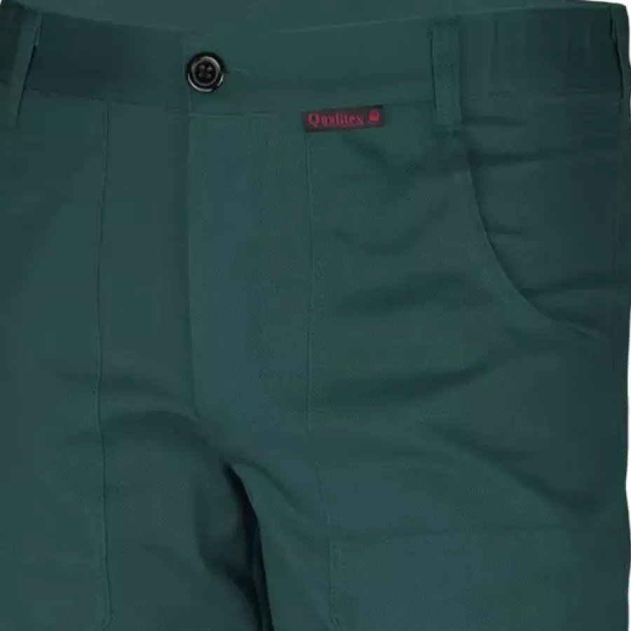 **Temperaturregulierend** hilft, den Tragekomfort bei wechselnden Bedingungen während langer Arbeitsstunden zu erhalten.