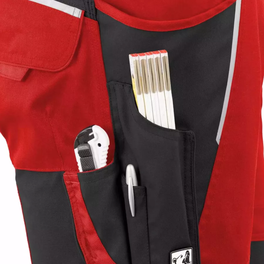 **Multiple Tool Pockets** keep your tools organized and close at hand for efficient, uninterrupted work.