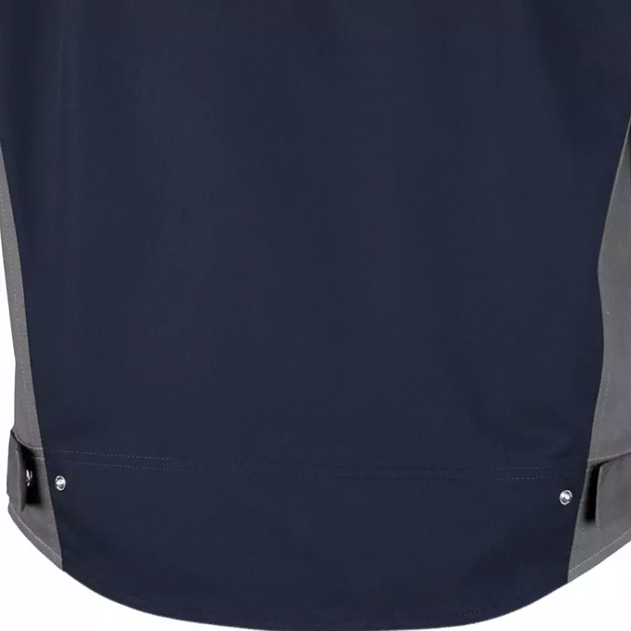 **Extended Back** provides extra coverage that stays comfortable and in place as you move.