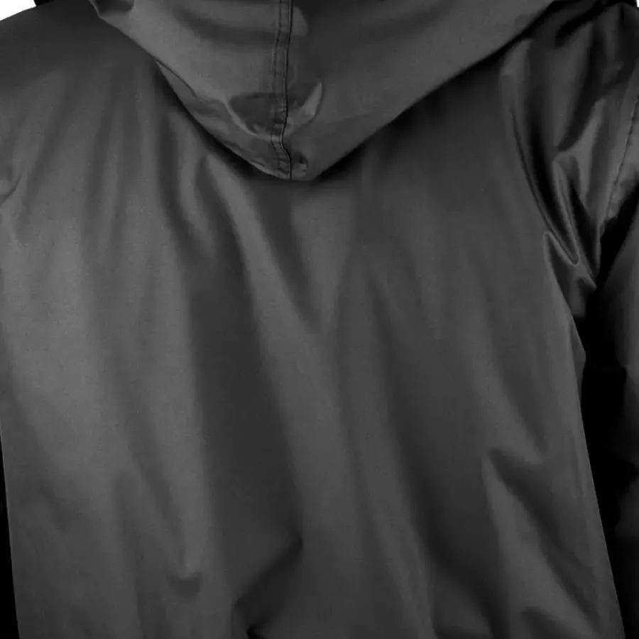 **Wasserdichtes Material** hält Sie bei Regen oder Schnee trocken und bietet Komfort, damit Sie länger unbesorgt draußen bleiben können.