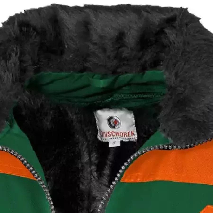 **Detachable Fur Lining** lets you stay cozy when it’s cold and easily switch to a lighter style when the weather warms.