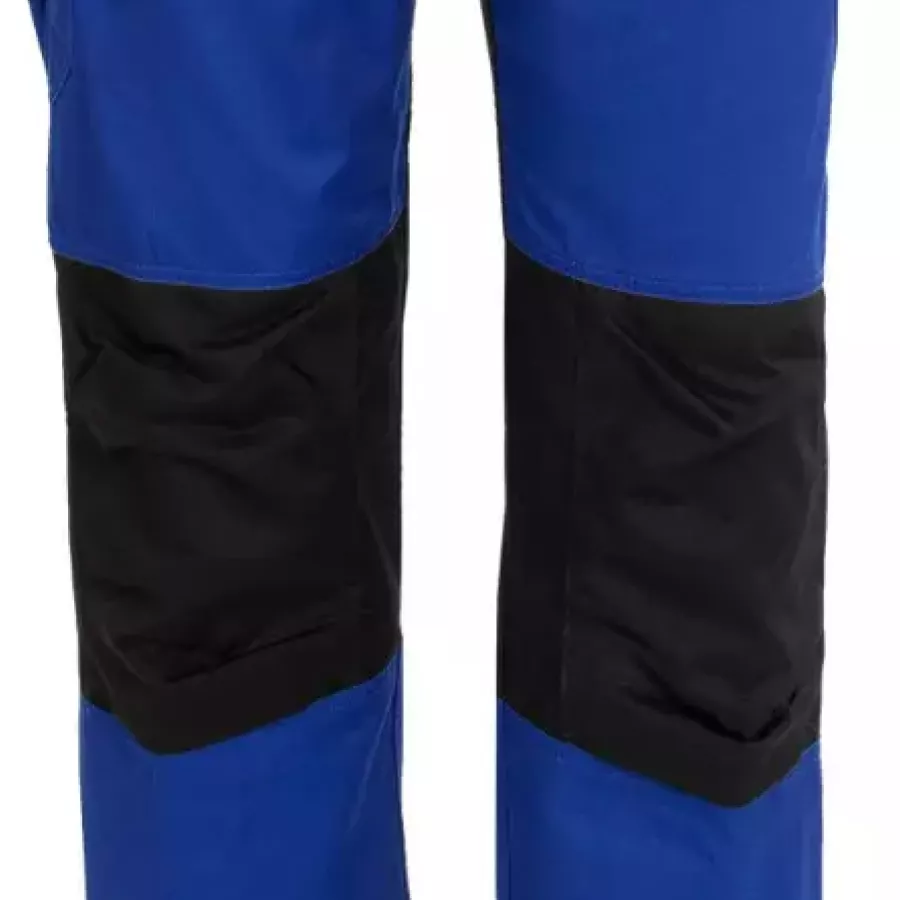 **Knee Pad Pockets** let you insert padding effortlessly so you can kneel comfortably and focus on the job without strain.
