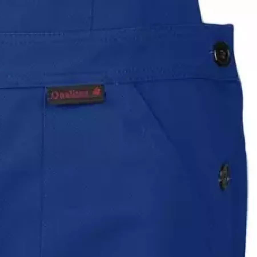**Snap Buttons Closure** lets you dress quickly while keeping the bib firmly in place.