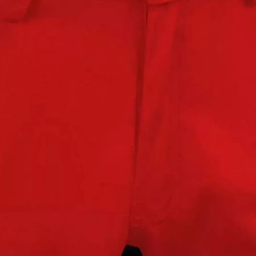 **Breathable Material** keeps air flowing to help you stay cool and fresh even during intense work.