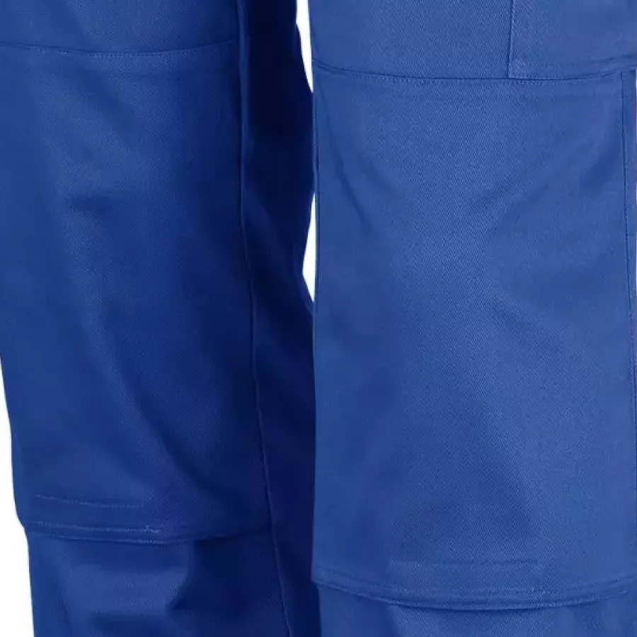 **Knee Pad Pockets** provide cushioned support that makes kneeling tasks easier and more comfortable.