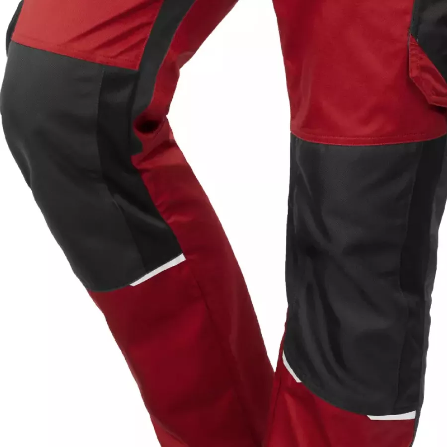 **Vorgeformte Knie** bewegen sich natürlich mit Ihnen für müheloses Bücken und Knien den ganzen Tag über.