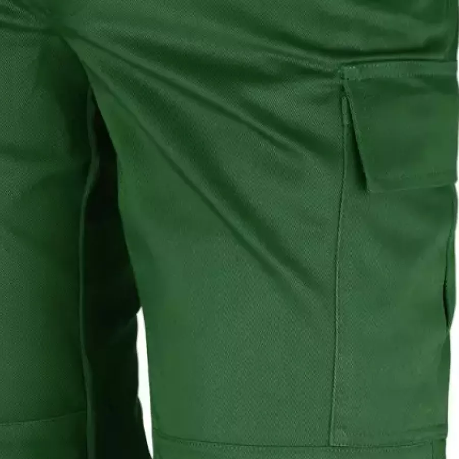 **Thigh Pocket** keeps tools and essentials within easy reach so you stay efficient on the job.