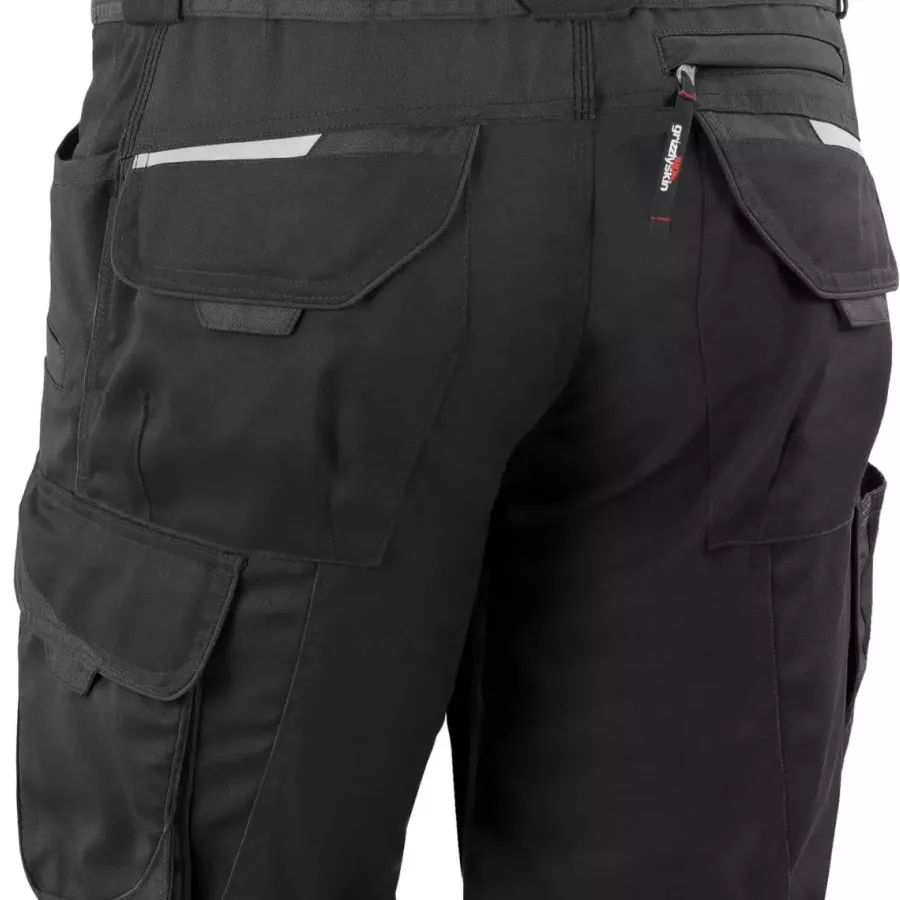 **Multiple Pockets** keep your tools and essentials close at hand, so you can stay efficient without slowing down.