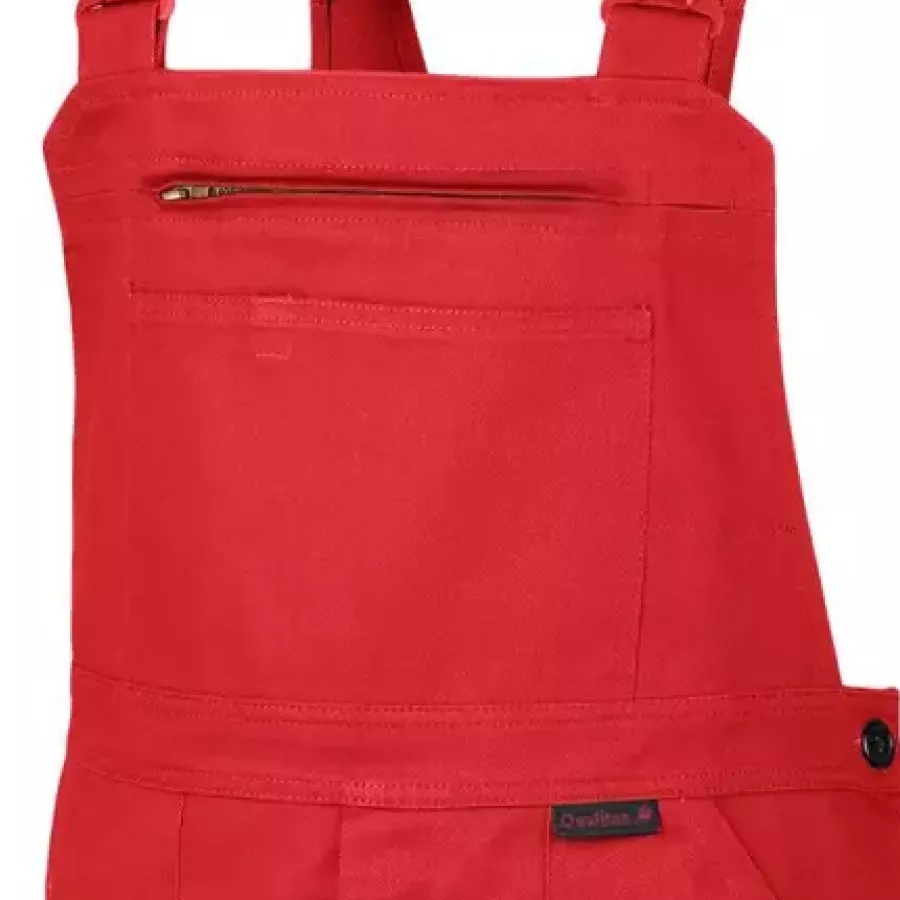 **Zipper Pocket** provides safe, easy access to essentials without slowing you down.