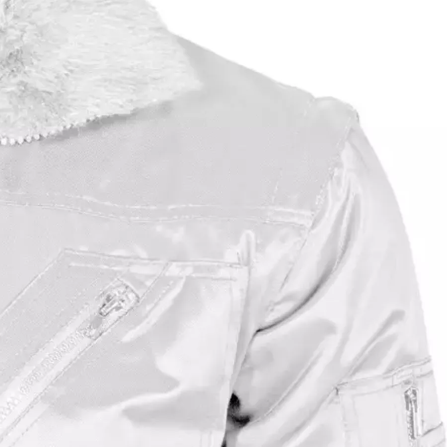 **Detachable Sleeves** transform your jacket into a versatile vest for adaptable style and comfort.