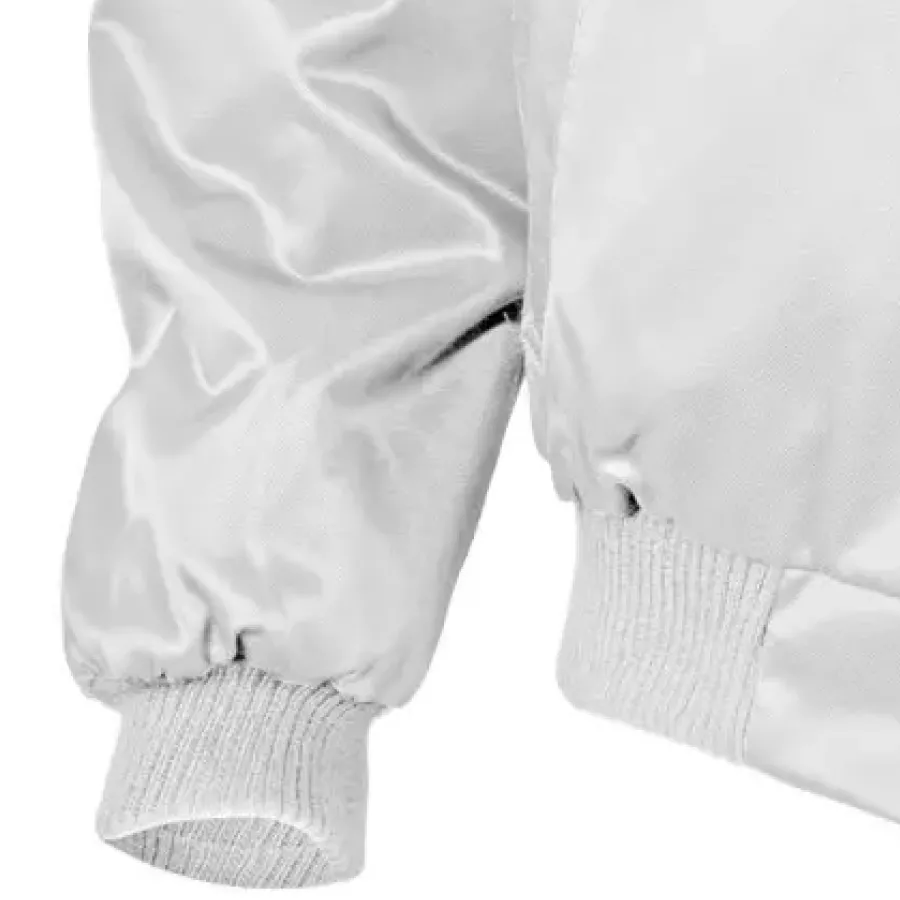 **Elastic Cuffs** keep warmth in and add a snug, comfortable fit without restricting movement.