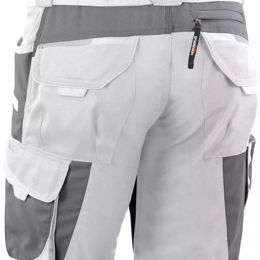 **Multiple Pockets** keep your tools and essentials close at hand, so you can stay efficient without slowing down.