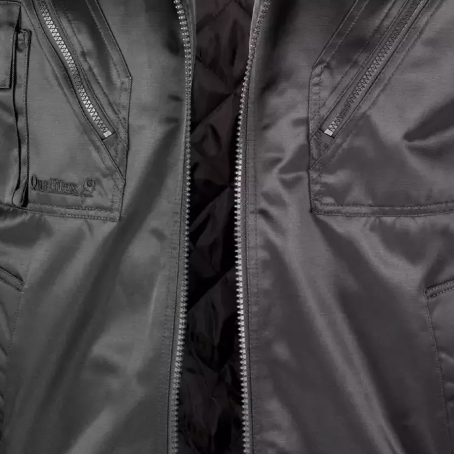 Der **Reißverschluss** bietet einen leichtgängigen, sicheren Verschluss, der sich schnell schließen lässt, wenn Sie nach draußen gehen.