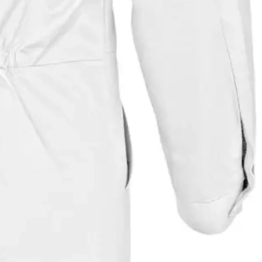 **Cuff With Buttons** allows easy adjustment for a secure, tidy finish that stays in place while you work.