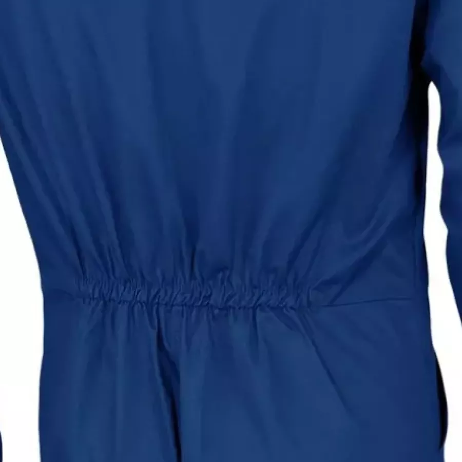 **Der elastische Taillenbund im Rücken** bewegt sich mit Ihrem Körper und sorgt für eine flexible, bequeme Passform, die niemals einengt.