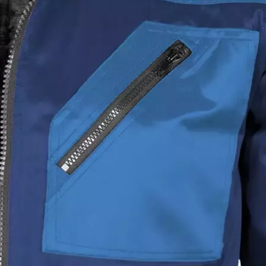 **Chest Pockets** provide handy storage for essentials while keeping them within easy reach.