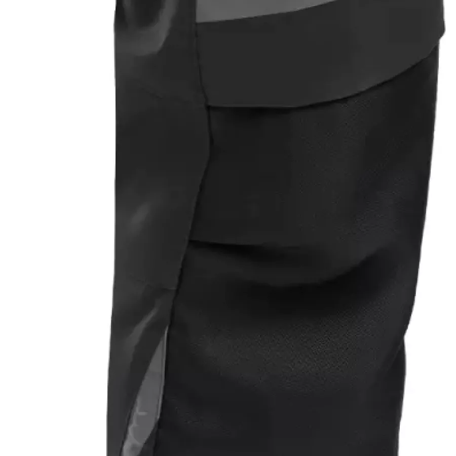 **Cordura® Knee Pad Pocket** adds durable support that keeps kneeling tasks comfortable and long-lasting.