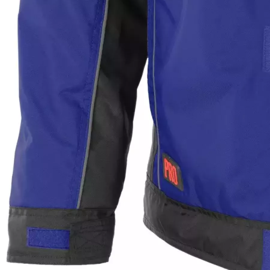 **Hook And Loop Cuffs** let you seal out cold breezes and adjust the fit quickly for personalized comfort.