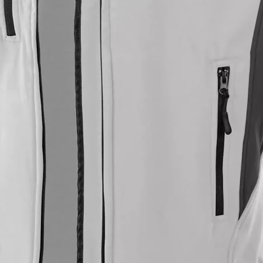 Reißverschlusstaschen halten Ihre Wertsachen sicher an ihrem Platz und bieten unterwegs einfachen Zugriff.