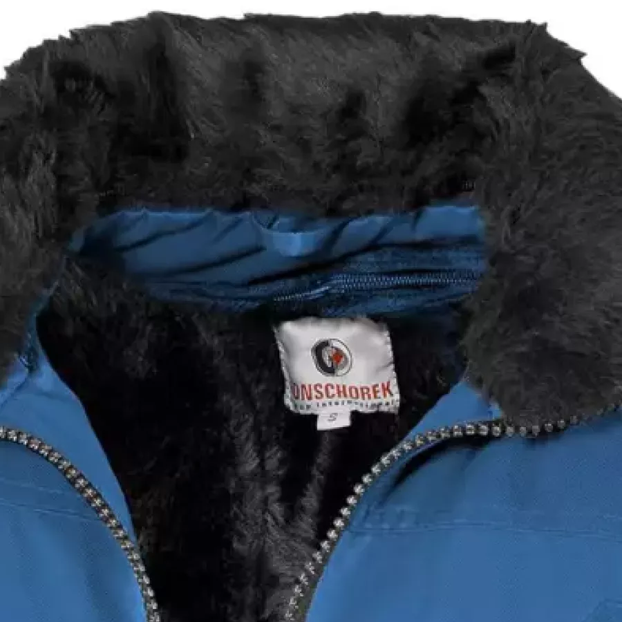 **Detachable Fur Lining** lets you stay cozy when it’s cold and easily switch to a lighter style when the weather warms.