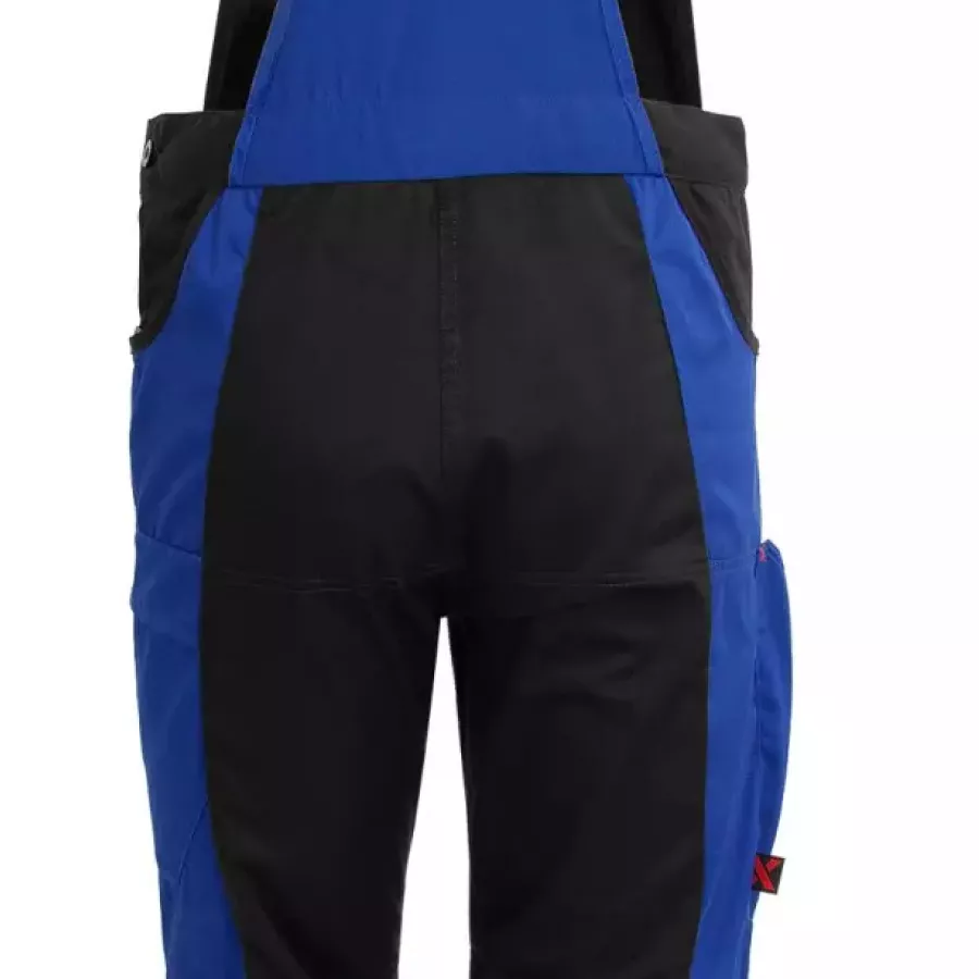 **Multiple Pockets** keep your tools and essentials organized and within easy reach so you can stay productive on the move.