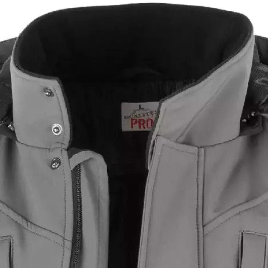 **Stand Up Collar** wraps your neck in extra comfort to keep warmth in and distractions out on cooler days.