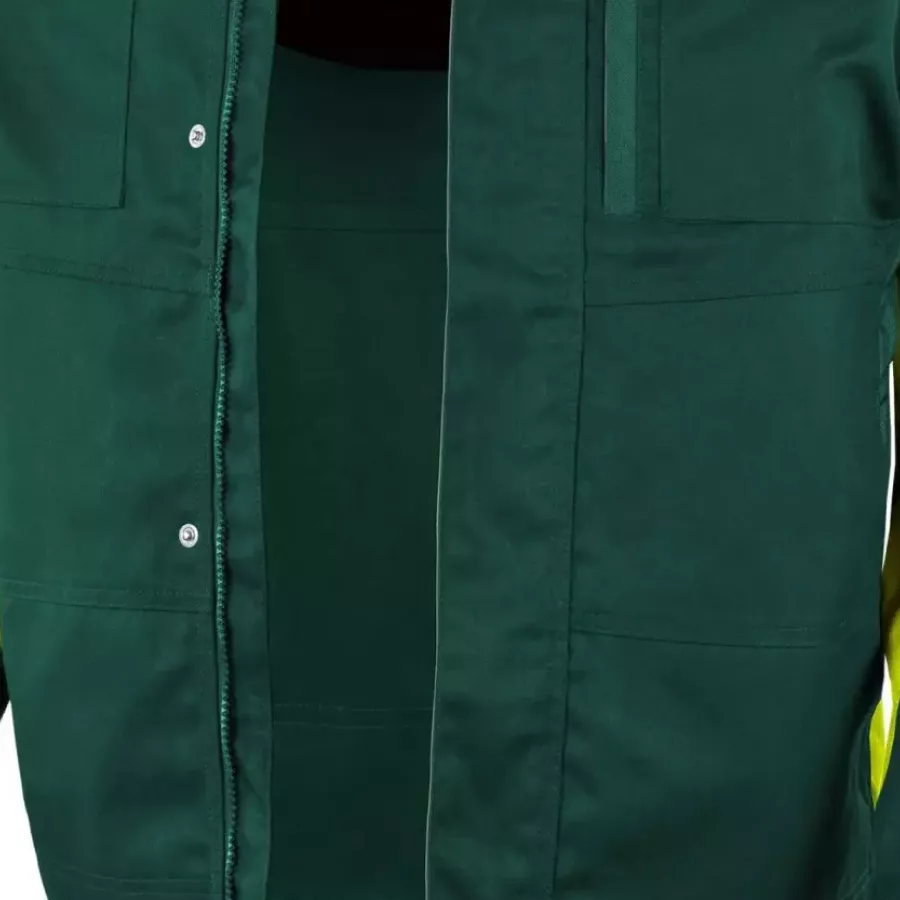 **Zipper Closure** lets you seal in comfort quickly and adjust your jacket effortlessly throughout the day.