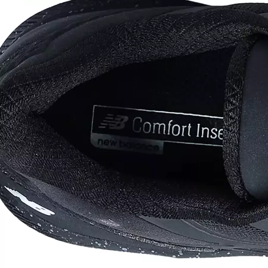 **Comfort insoles** paired with **ACTEVA performance midsole** cushions impact to minimize foot fatigue.