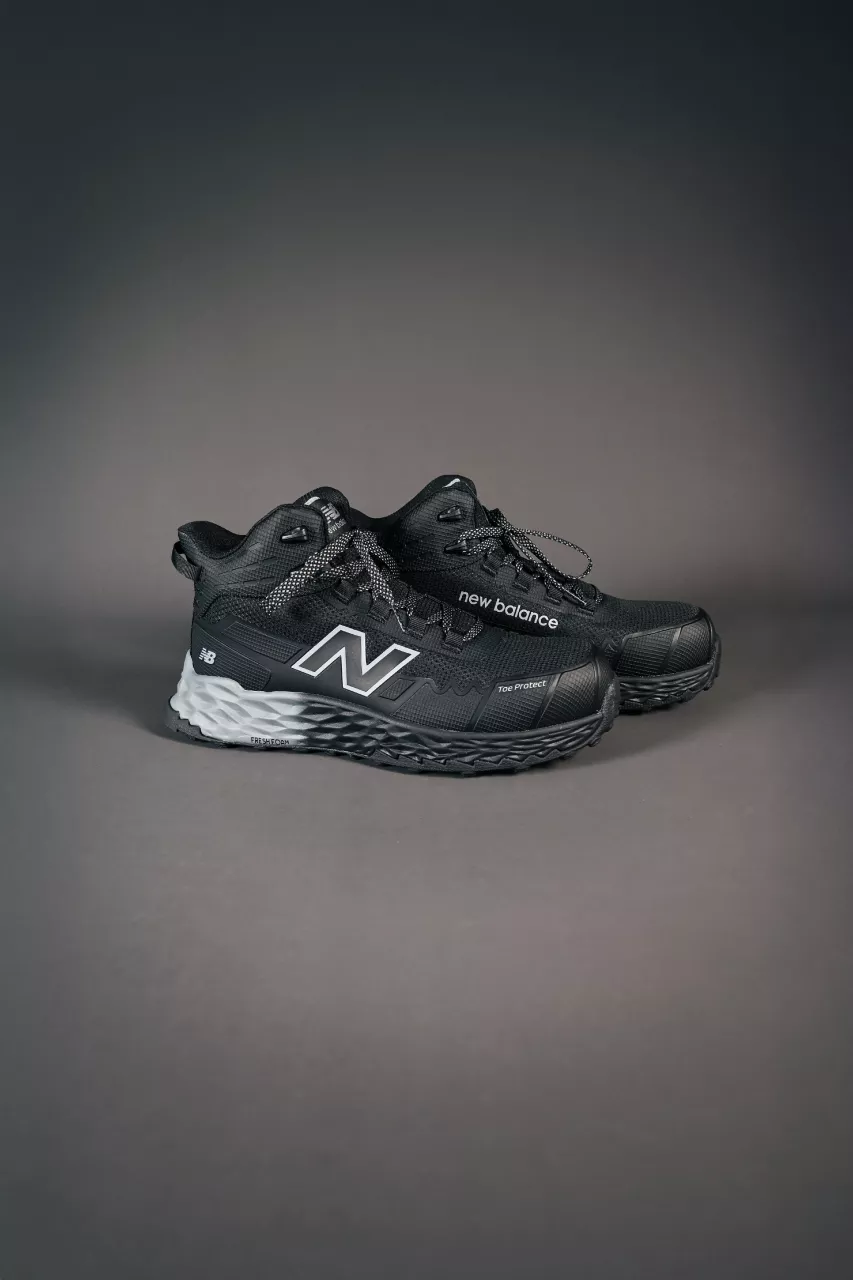 New Balance MEFCMCAP2E-1012, Cremorne Mid Safety boots S3L, black / grey, image 9, gallery thumbnail