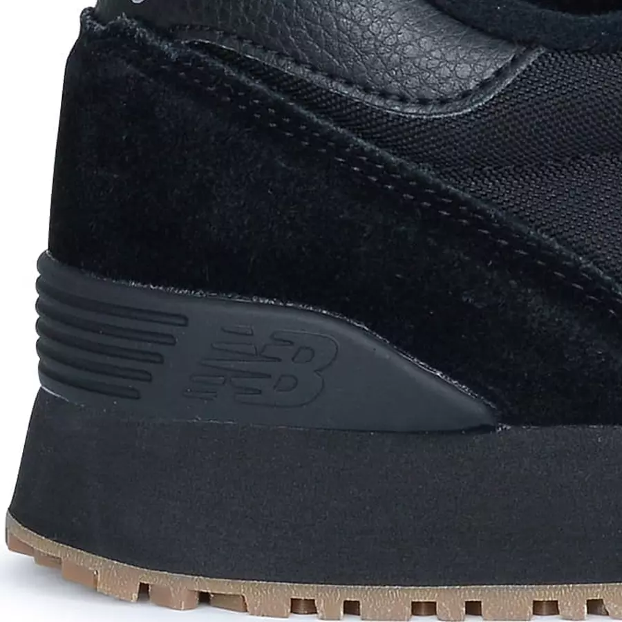 **Lightweight EVA midsole** cushions and supports, made for long shifts standing.