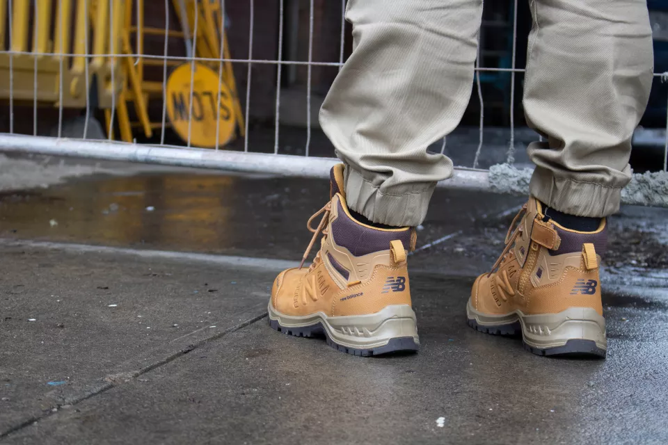 New Balance MIDCLBR-5400, Calibre Safety Boots S3L FO HRO SR SC Wheat Width 2E, image 7, gallery thumbnail