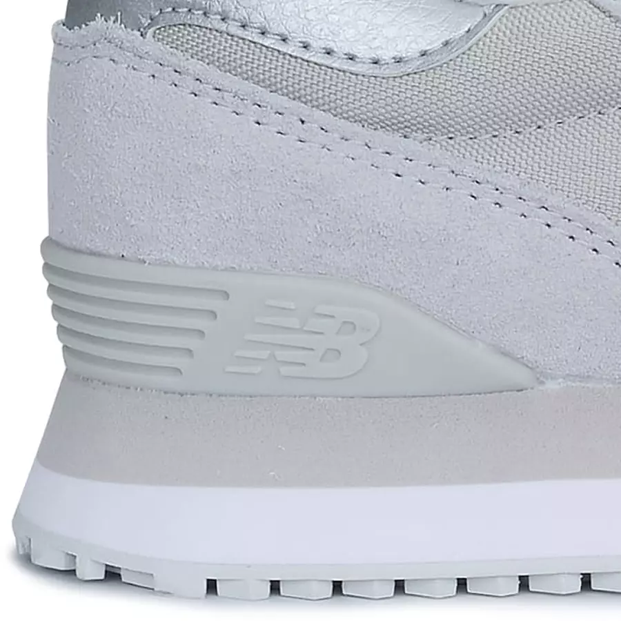 **Lightweight EVA midsole** cushions and supports, made for long shifts standing.