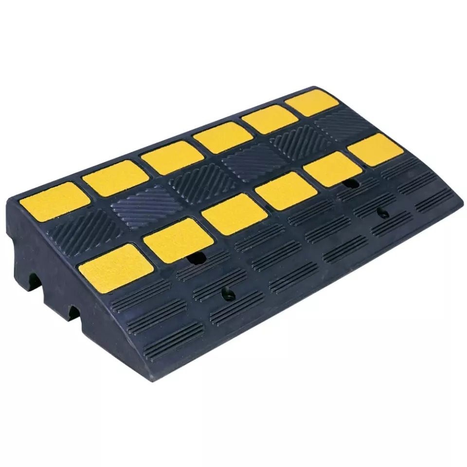 Evertec 8240-100, Rubber Kerb Ramp 100mm, image 1, gallery thumbnail