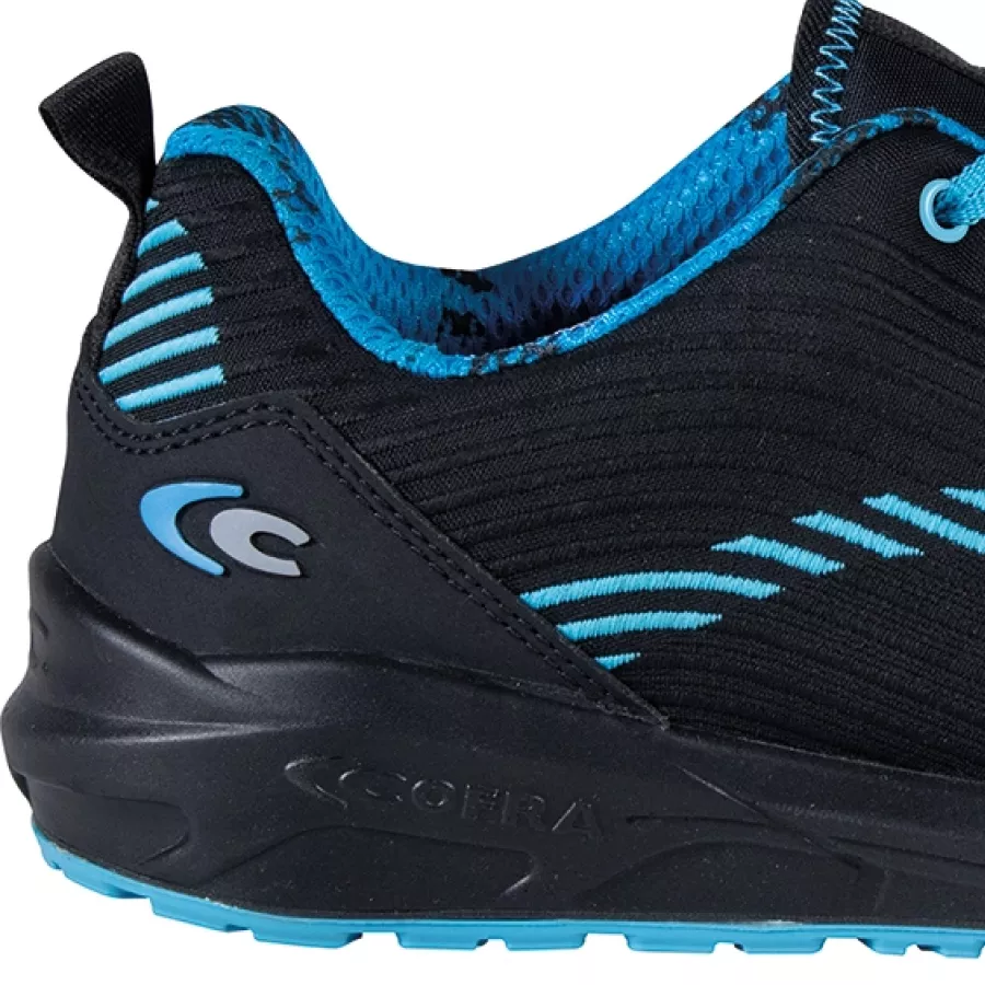 Anti Perforation Midsole** provides flexible underfoot protection helping you move naturally and easily.