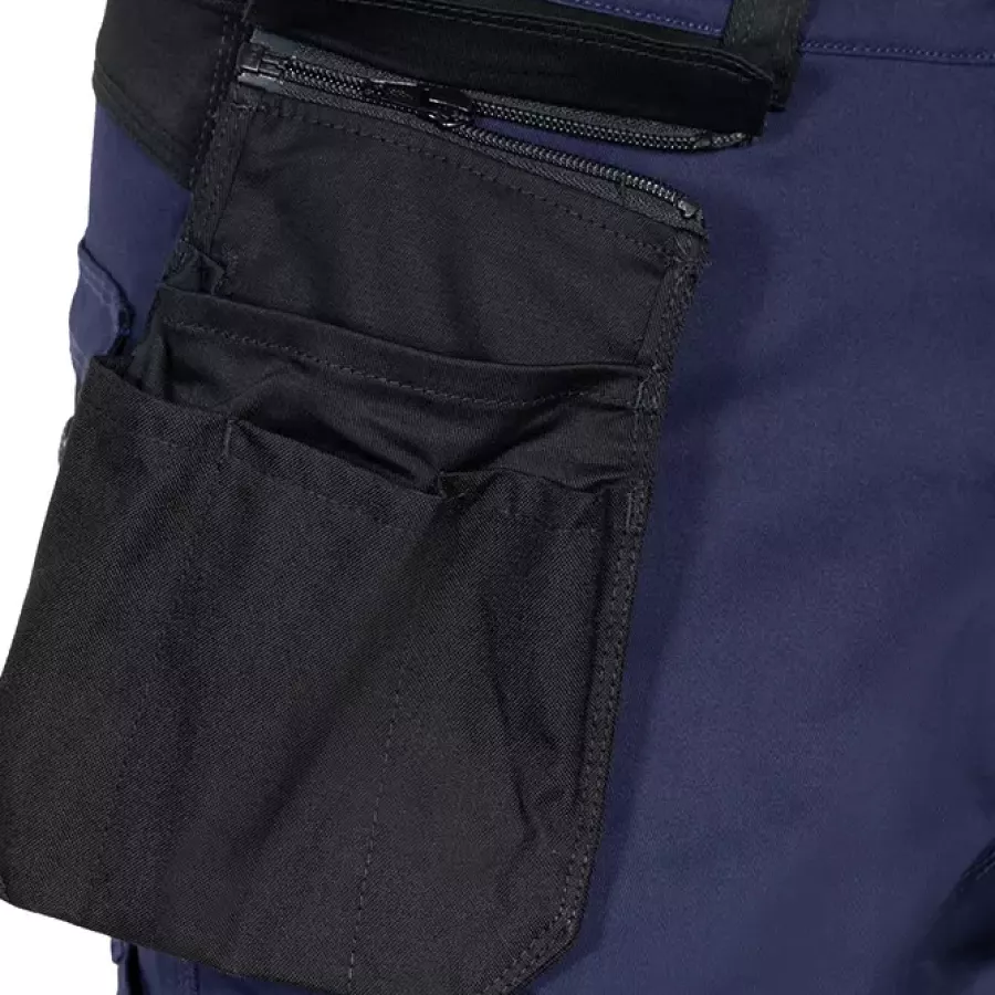 **Detachable Pocket** gives you flexible storage you can attach or remove depending on how light or loaded your day needs to be.