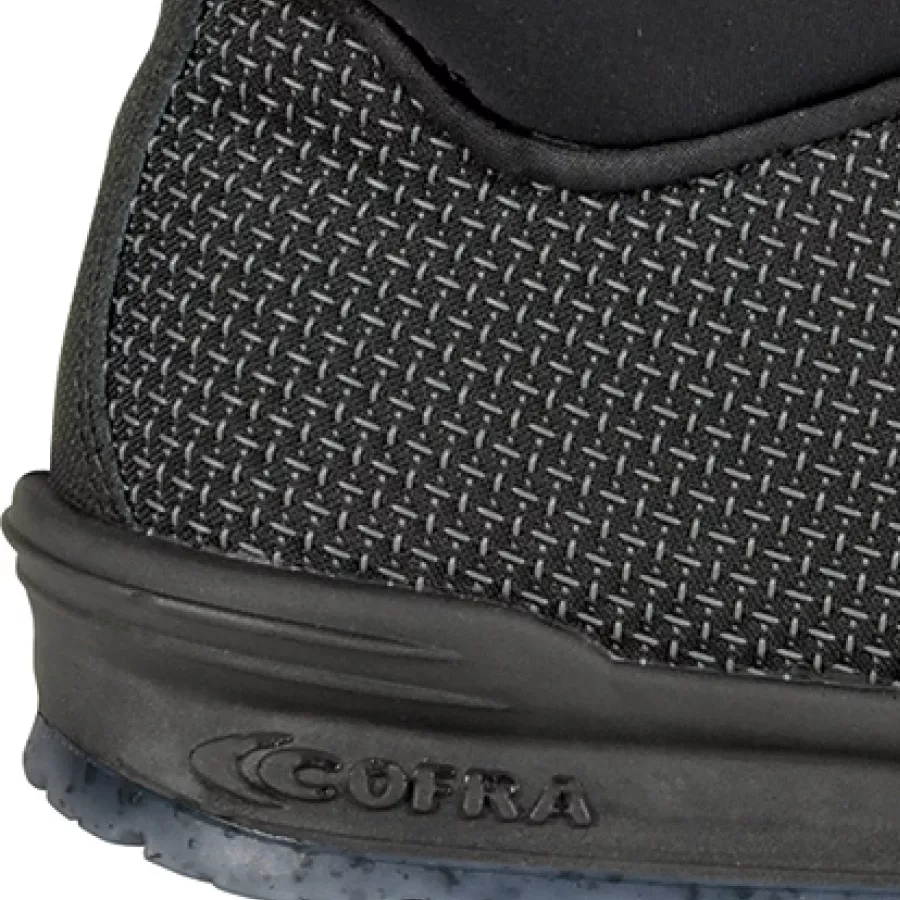 **Non-Metallic Anti-Perforation Midsole** protects against sharp objects while remaining lightweight and metal-free.