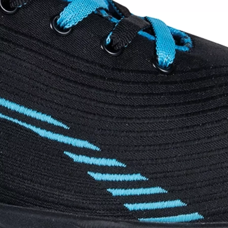 **Breathable Upper** promotes constant airflow to keep your feet fresh and comfortable during long working days.